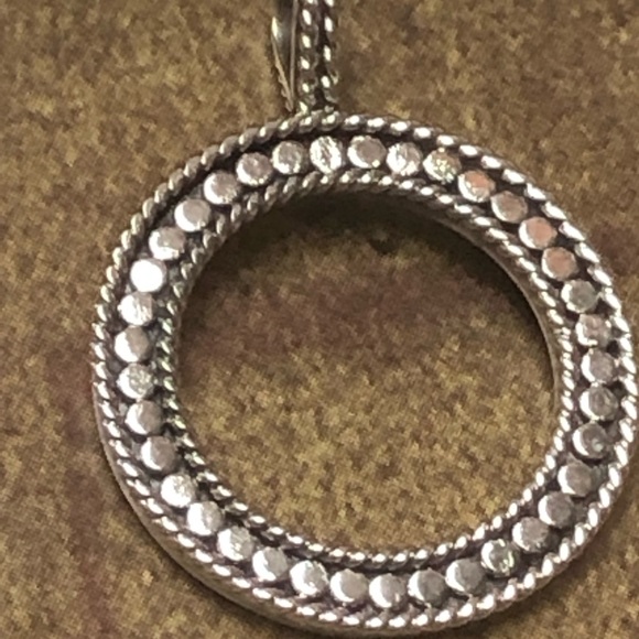 Balinese Detail Circle Pendant - Picture 4 of 7